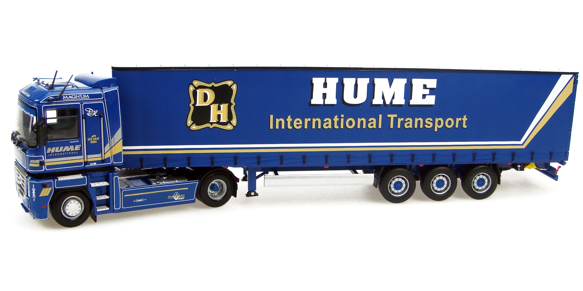 RENAULT TRANSPORT HUME COLLECTORS EDITION - UNIVERSAL HOBBIES