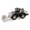 Universal Hobbies Komatsu WA475-10 - Version Blanche- à l'échelle 1/50 - Série limitée à 750 pièces UH8182